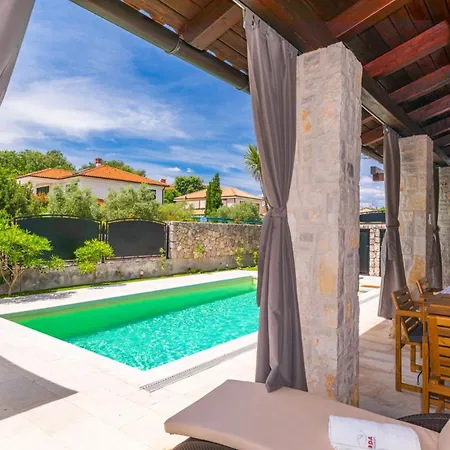 House Seascape Ii With Heated Pool Near The Sea * Malinska